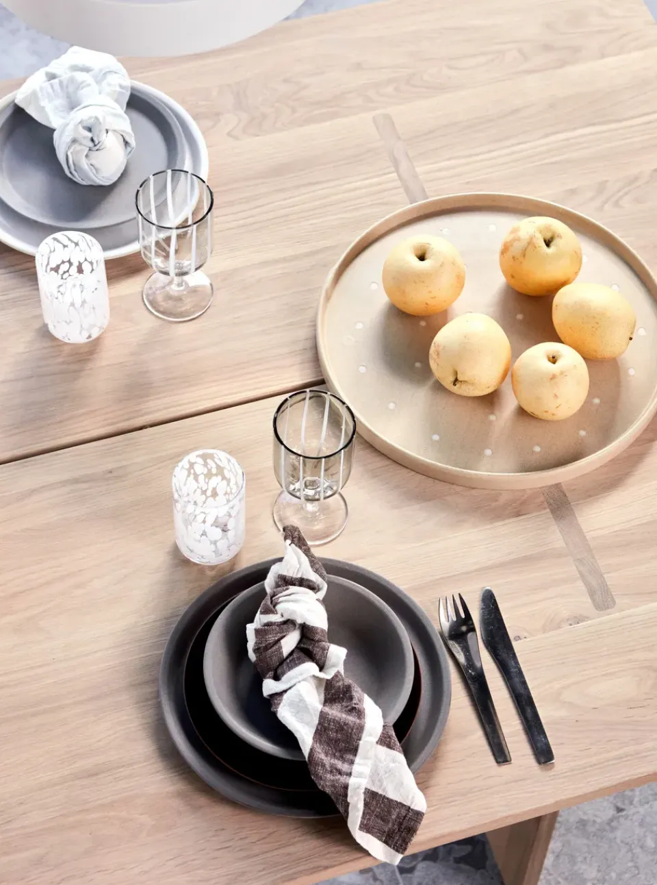 OYOY Aki tray Ø36 -5 cm, Beige Clearance