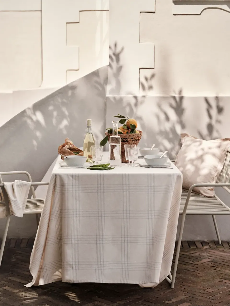 Broste Copenhagen Alice tablecloth, 160x200 cm, Dusty blue-Natural BlueBeige Hot