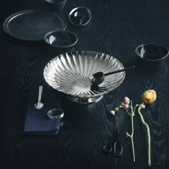Georg Jensen Bernadotte dish on stand, Ø 28 cm GreySilver-coloured Hot