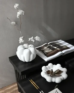 101 Copenhagen Bloom Tray bowl medium Ø28.5 cm, Bone White Clearance
