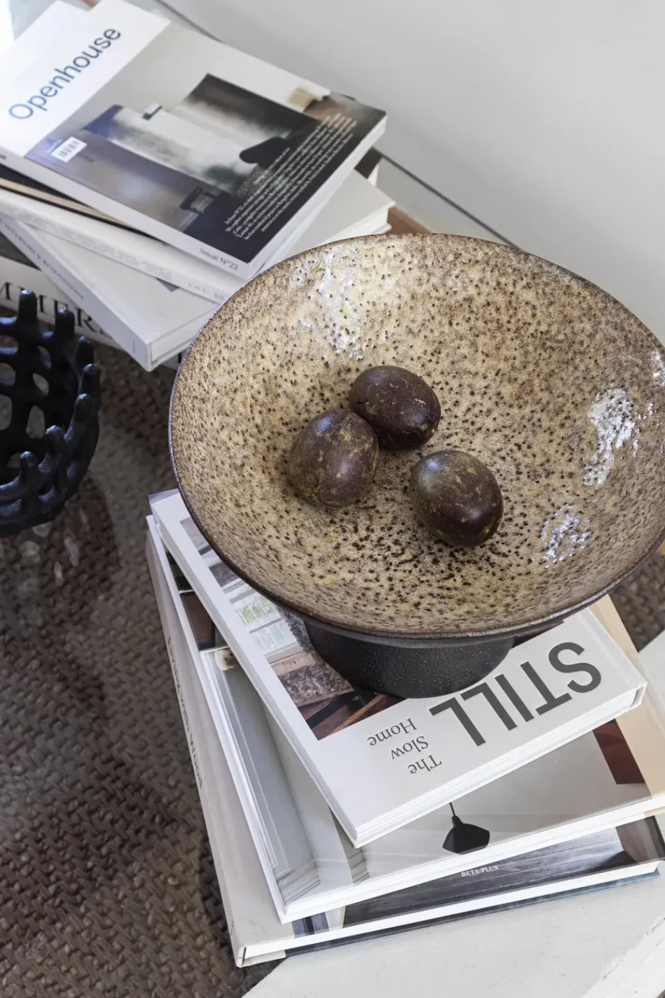 Mette Ditmer By Hand bowl on foot Ø31.5x20 cm, Sand Beige Online