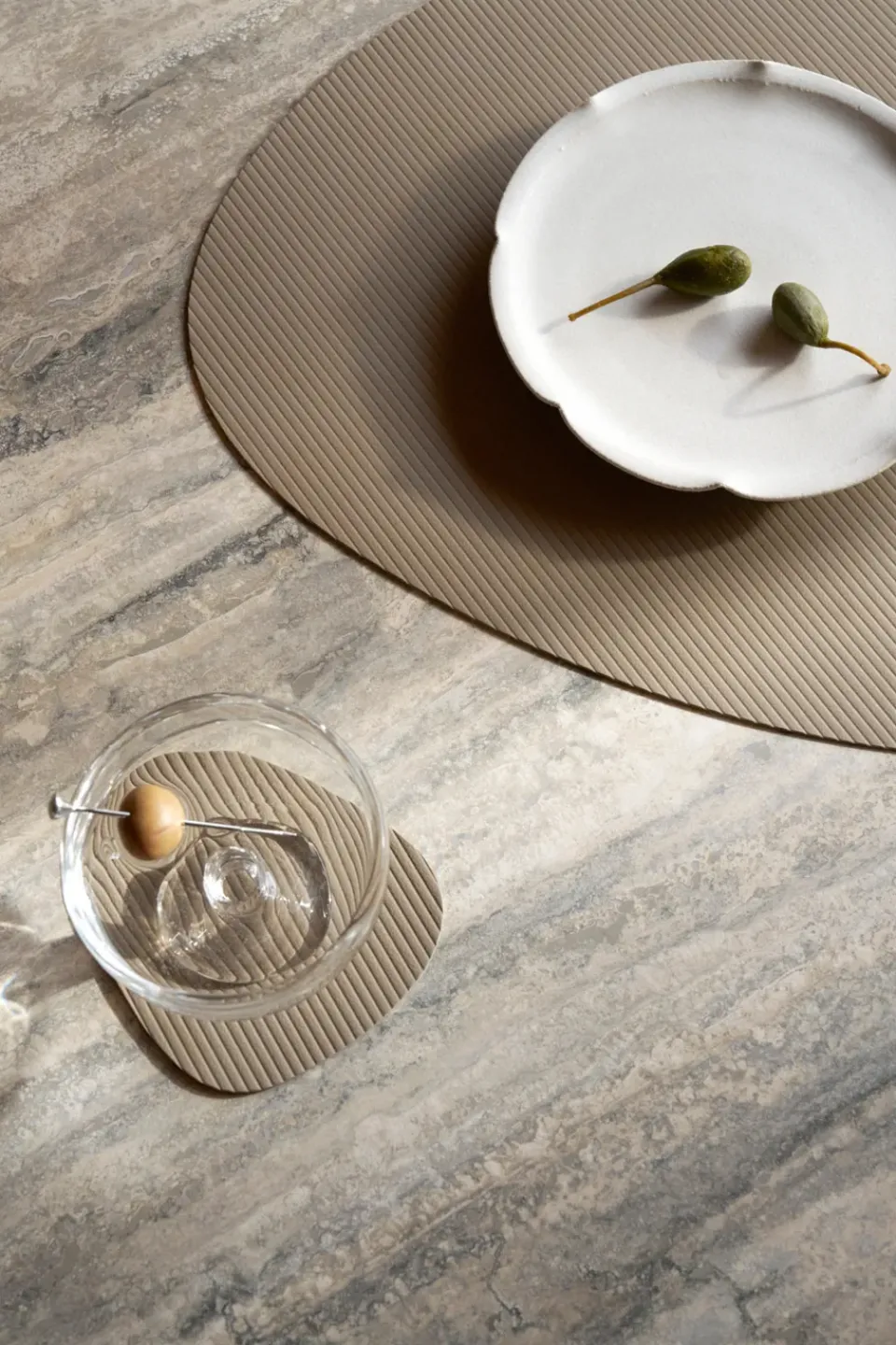 LIND DNA Corduroy coaster curve, Clay Brown