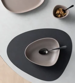 LIND DNA Curve Stoneware deep plate 19x22 cm, Warm Grey GreyBeige Online