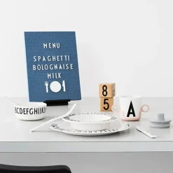 Design Letters beak lid to melamine cup, Grey
