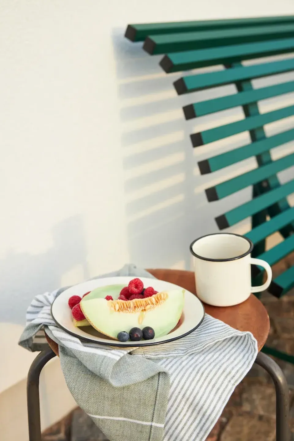 Sagaform Doris enamel plate Ø20 cm, Beige Online