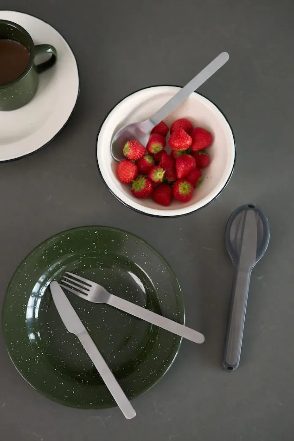 Sagaform Doris enamel plate Ø20 cm, Green Outlet