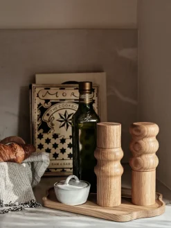 Broste Copenhagen Edgar salt and pepper grinder 20 cm, Natural oiled oak Beige Outlet