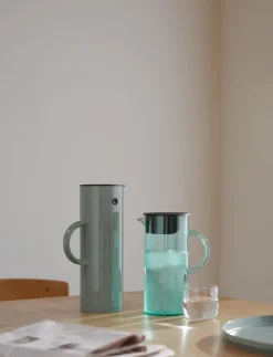 Stelton EM77 jug with lid 1.5 L, Dusty Green Sale