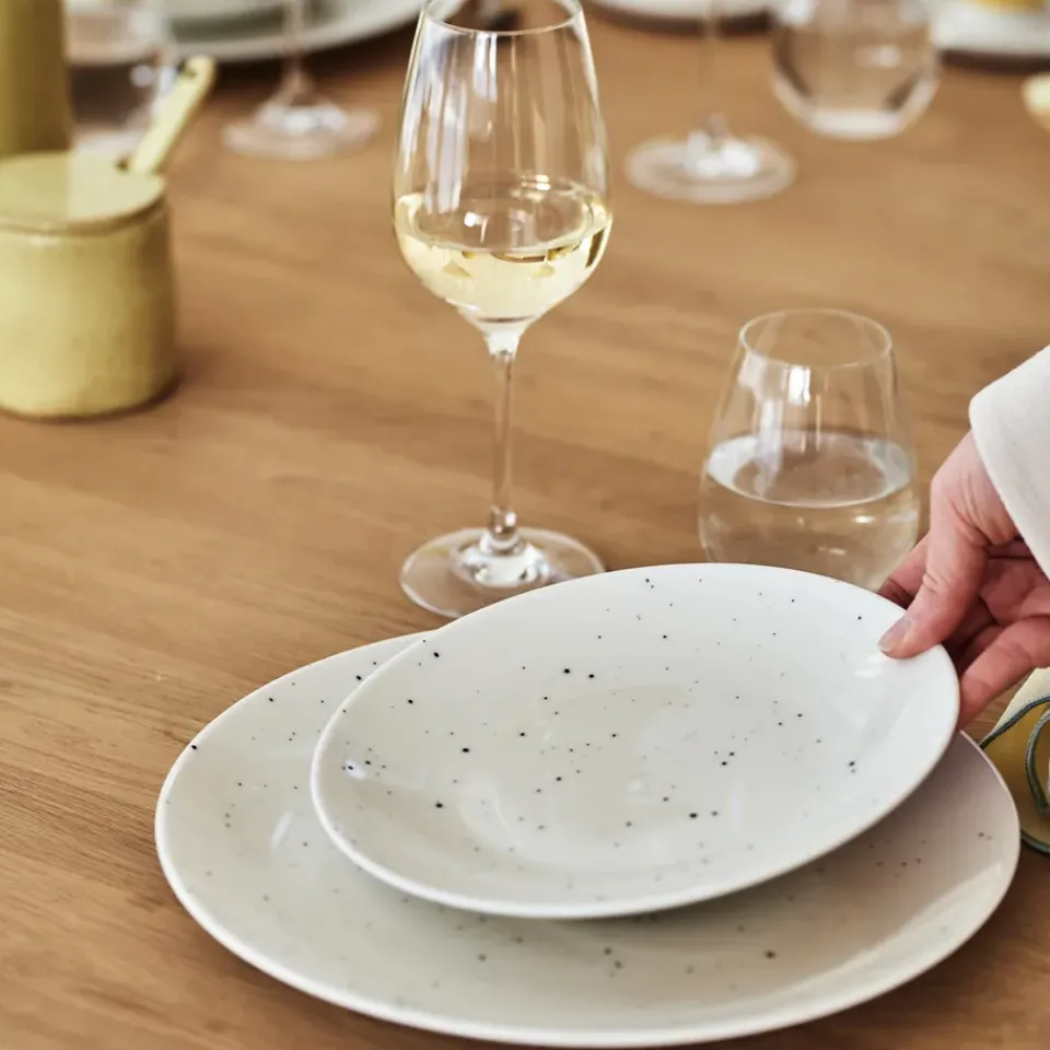 Scandi Living Freckle plate Ø26 cm, White Hot