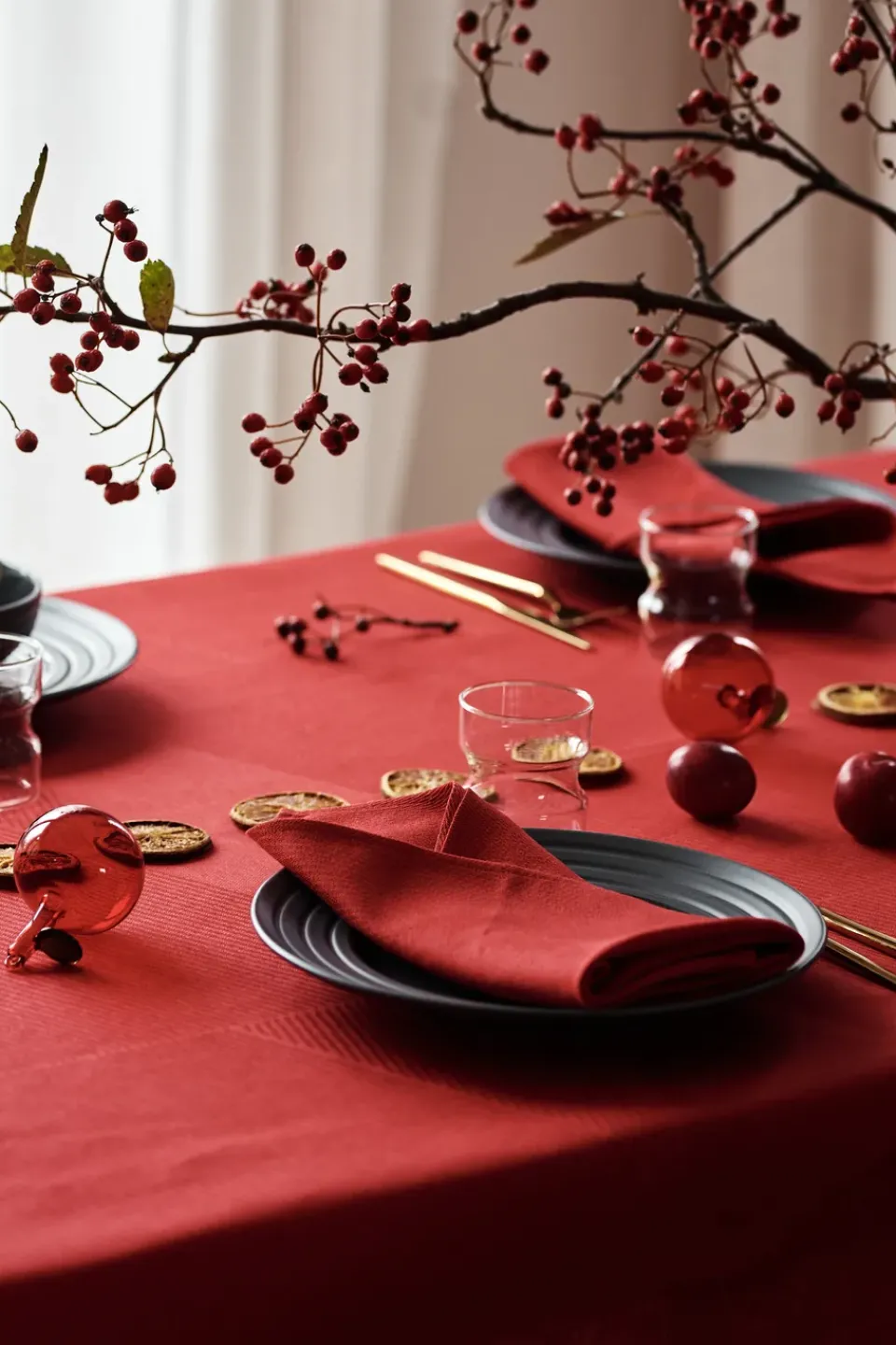 NJRD Geometric tablecloth 147x250 cm, Red Clearance