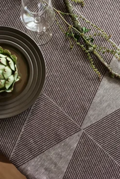 NJRD Geometric tablecloth 147x250 cm, -white Brown Clearance