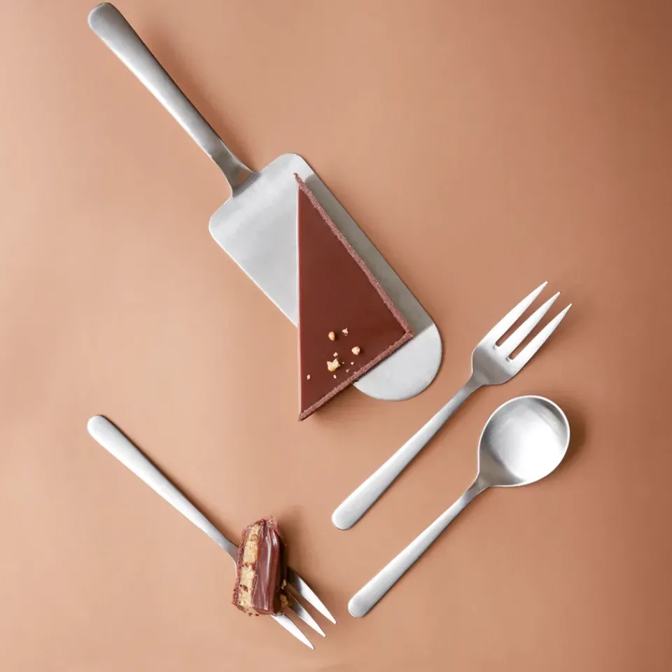 Kay Bojesen Grand Prix cake slice 22.5 cm, Matte steel Silver-coloured Best
