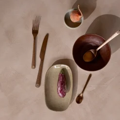 Broste Copenhagen Hune cutlery 16 pcs, copper hammered Gold-coloured
