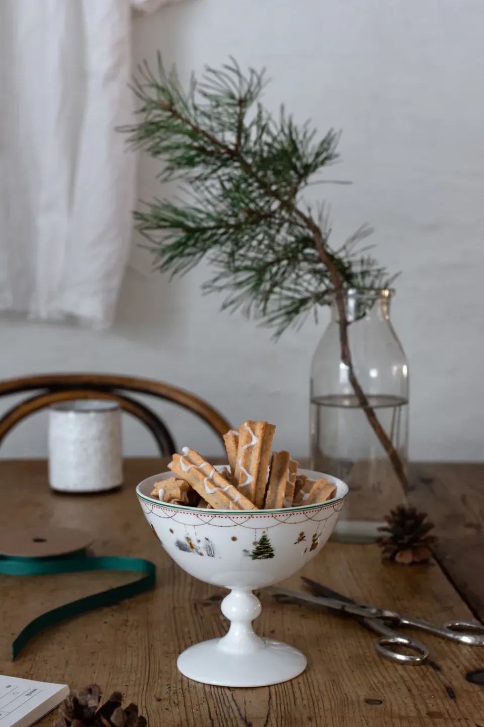 Wik & Walsøe Julemorgen Story bowl on foot, Ø13 cm GreyGreenGold-colouredWhite Online