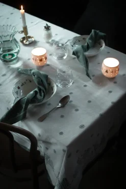 Wik & Walsøe Julemorgen tablecloth, White-green, 140x240 cm WhiteGreen