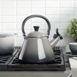 Le Creuset Kone kettle with whistle, Flint BlackGrey Best