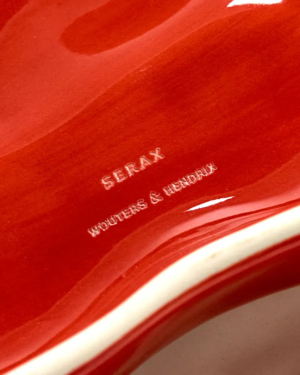 Serax Les Objets Mouleversants tray S, Red Clearance