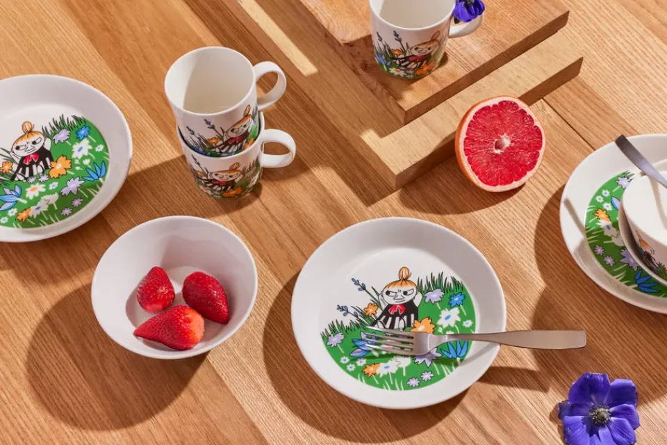 Moomin Arabia Little My and meadow Moomin plate, White- Multi Outlet