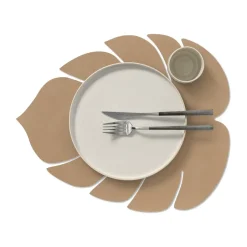 LIND DNA Monstera Leaf Nupo placemat L, Nougat Brown