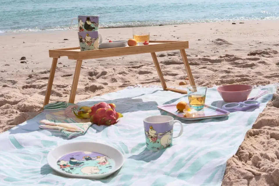 Moomin Arabia Moomin mug 2025 Beach day, 30 cl Multi Hot