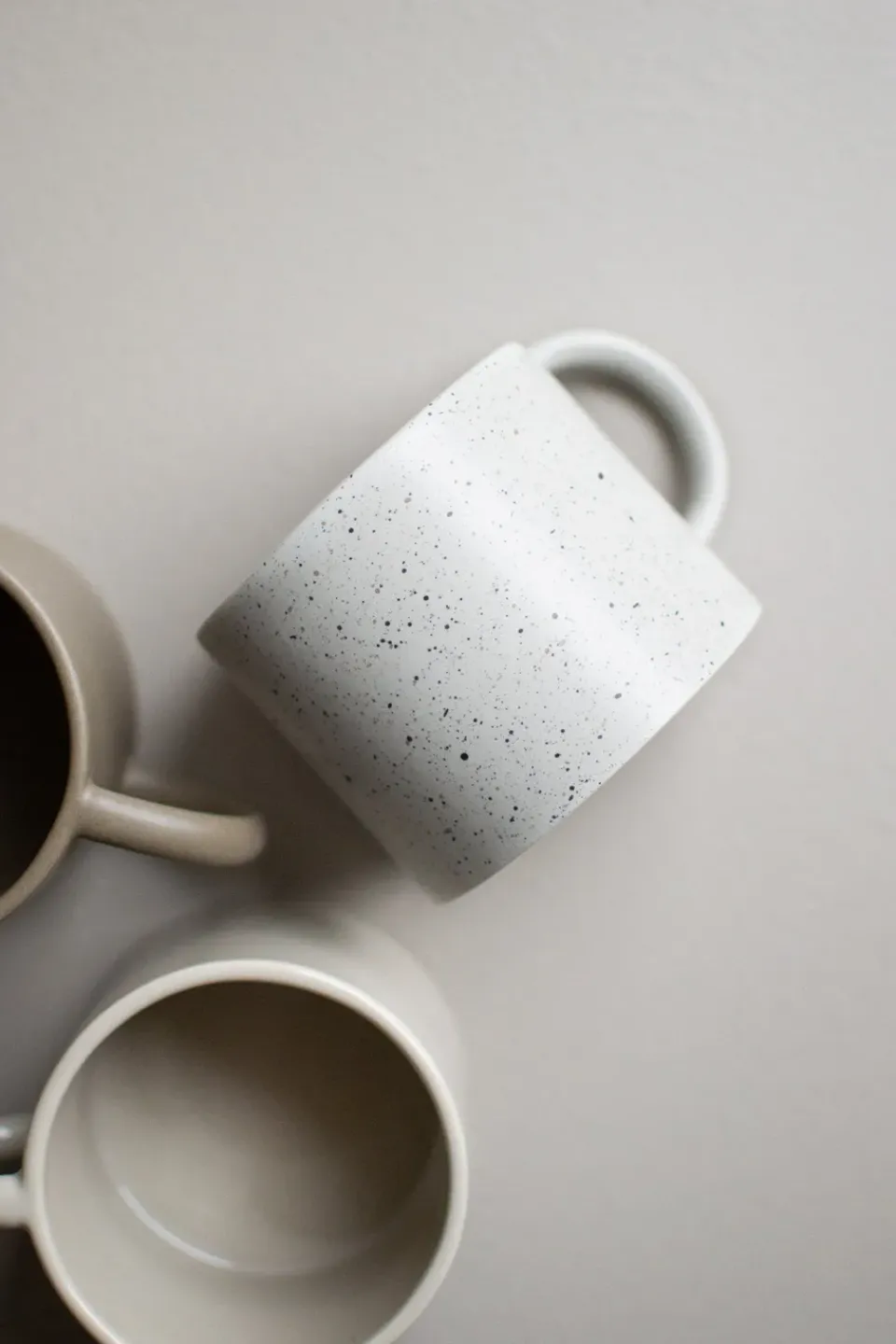 DBKD Mug ceramic mug 35 cl, Mole dot Beige Best