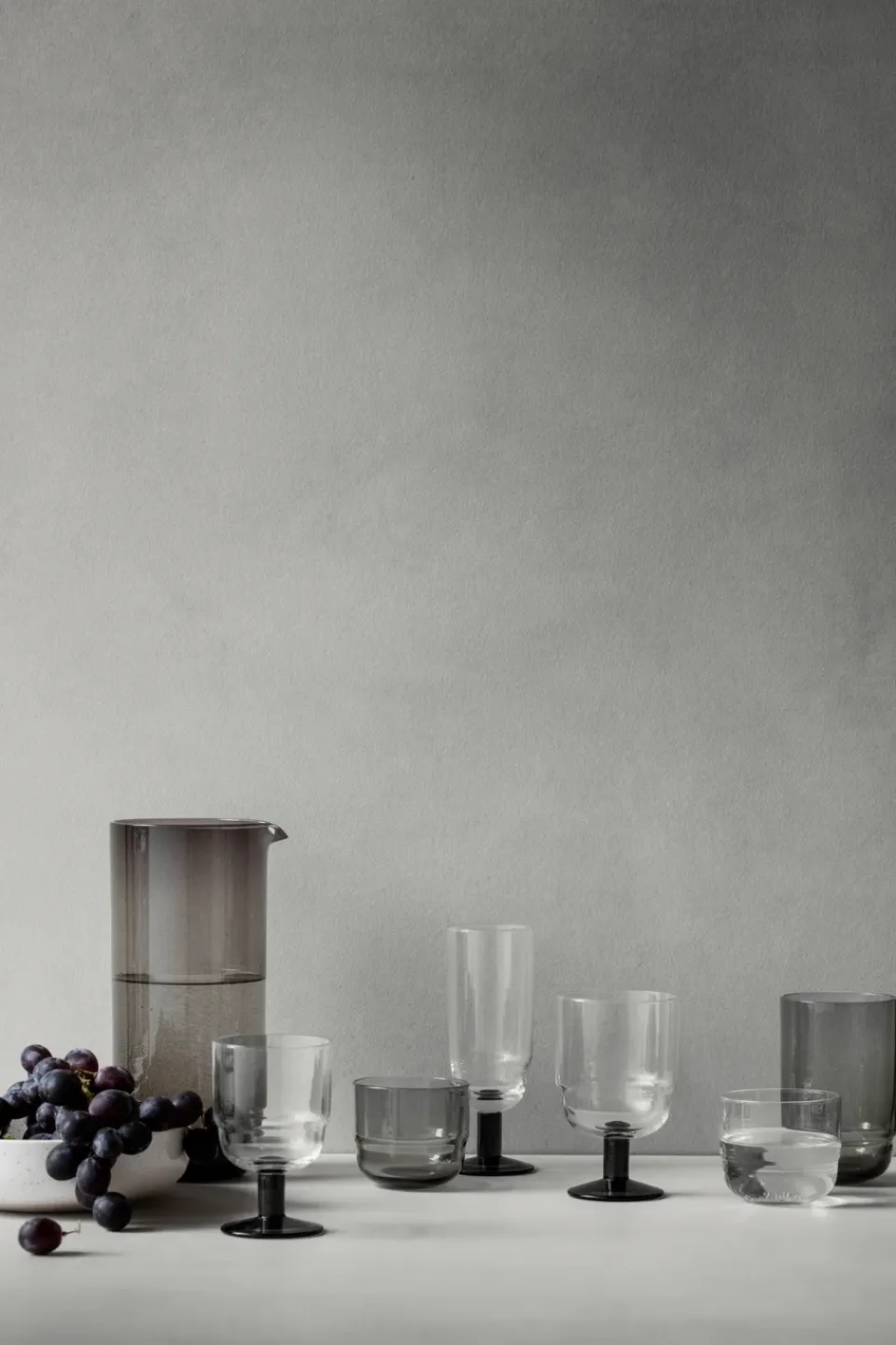 Broste Copenhagen Nordic Bistro red wine glass 25 cl, Clear-smoke stem Transparent New