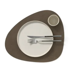 LIND DNA Nupo placemat curve L, Caviar Brown