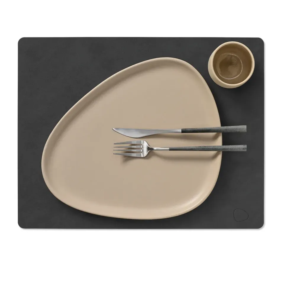 LIND DNA Nupo placemat square L, Black Hot