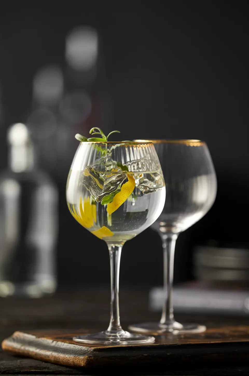 Lyngby Glas Palermo Gold gin & tonic glass 65 cl 4-pack, Clear-gold TransparentGold-coloured New