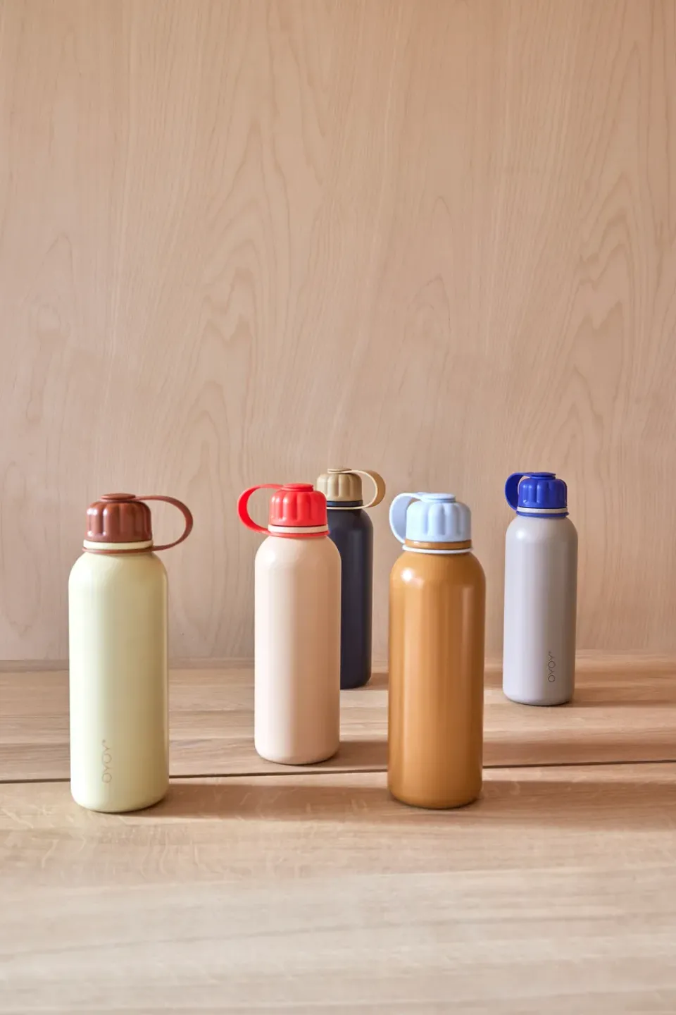 OYOY Pullo water bottle 52 cl, Anthracite-Camel BlackBeige Sale