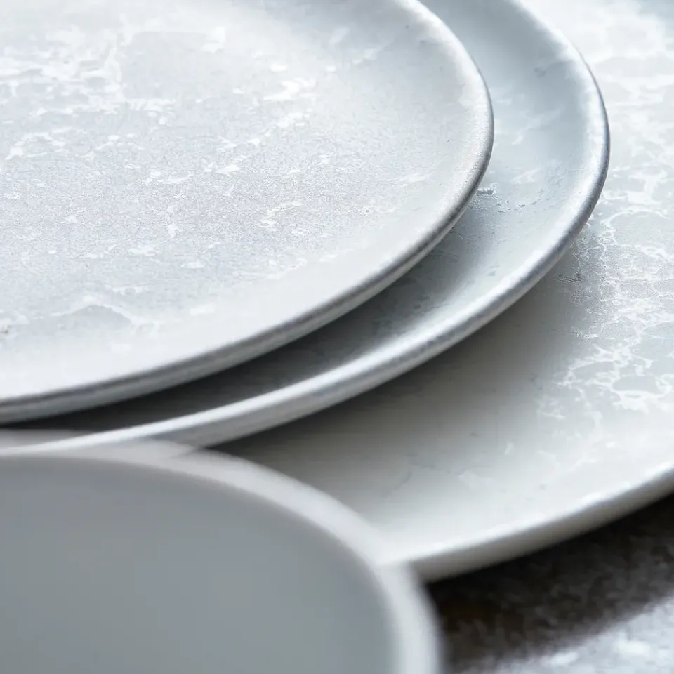 Aida Raw plate Ø23 cm, Arctic White Outlet