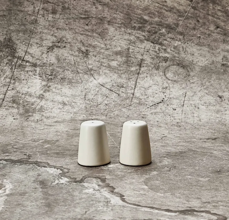 Aida Raw salt and pepper set, Arctic White Clearance