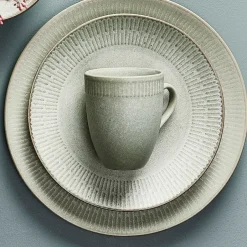 Aida Relief plate 22 cm, Green Hot