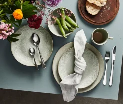 Aida Relief plate 22 cm, Green Hot