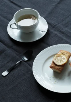 Lyngby Porcelæn Rhombe tea cup with saucer 24 cl, White Hot
