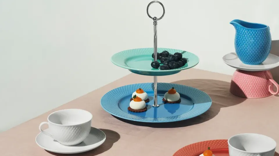 Lyngby Porcelæn Rhombe tea cup with saucer 24 cl, White Hot