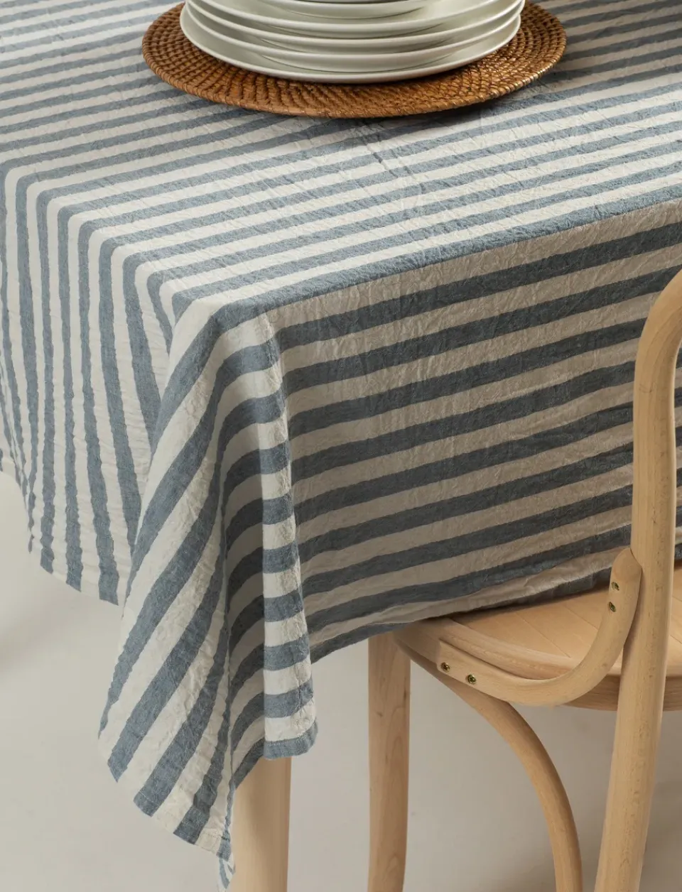 Himla Riviera tablecloth 145x250 cm, Azure Blue Hot