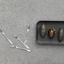 Byon Salt- & pepper shaker beetles, Brown Outlet