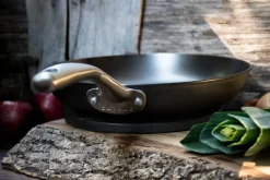 Satake magnetic trivet, -silicone Black Hot