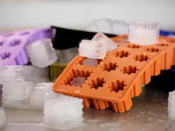 Zone Denmark Singles ice cube tray, Lupine Purple Hot