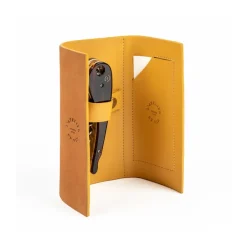 L'Atelier du Vin Soft machine nomad corkscrew leather case, 2 pieces YellowSilver-coloured