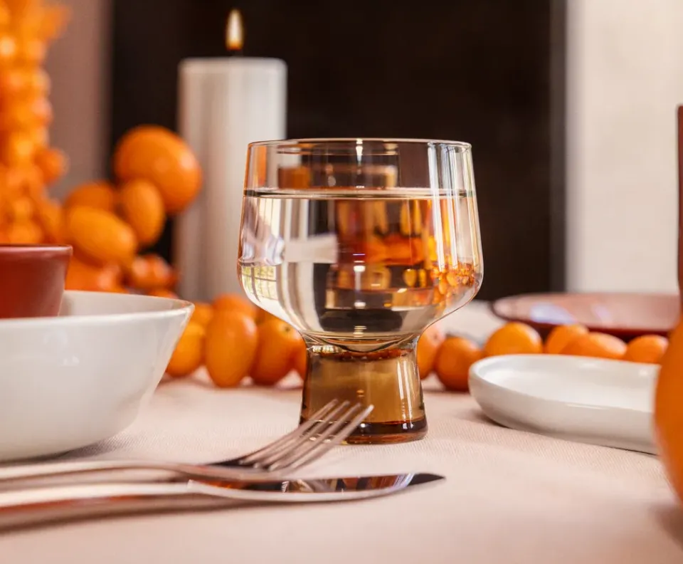 Iittala Solare glass on stem 29 cl 2-pack, Linen Beige Clearance