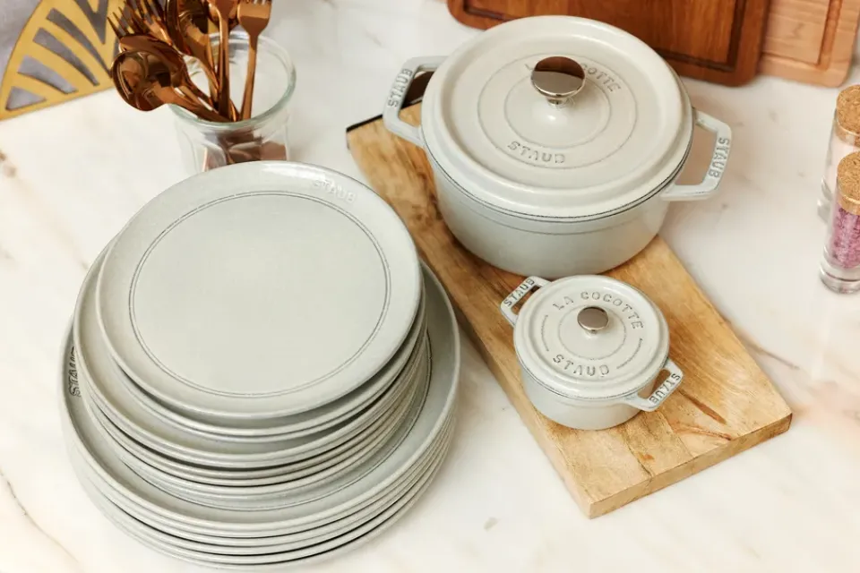 STAUB New Truffle plate, Ø22 cm White Clearance