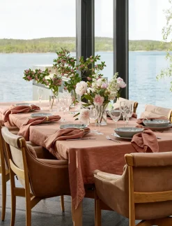 Himla Sunshine tablecloth, Grounded, 145x250 cm Pink Clearance
