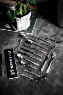 Vargen & Thor cutlery 16 pieces, greyfoot. silver Silver-coloured Clearance